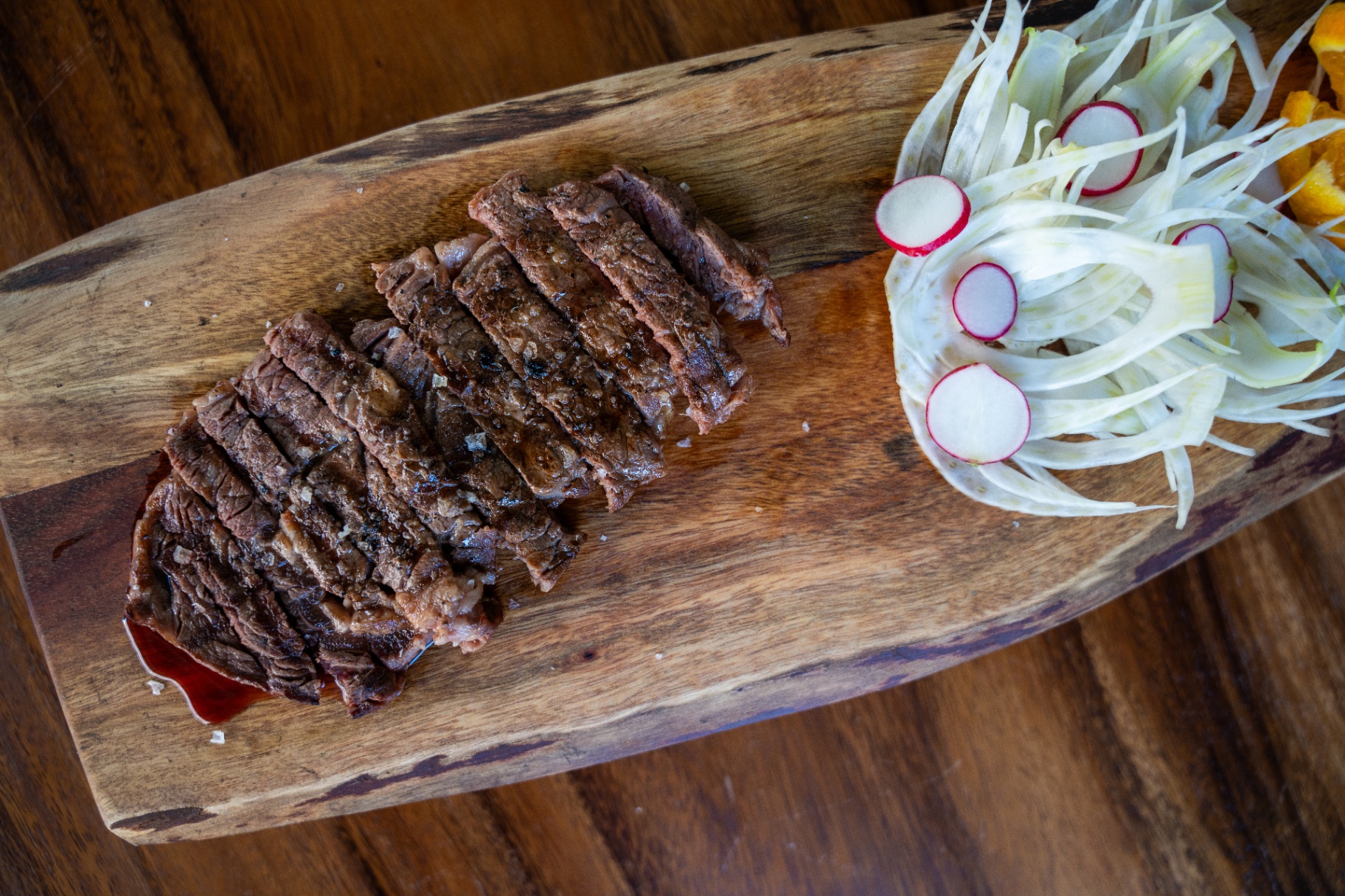 Tagliata di manzo con finocchi e arance
