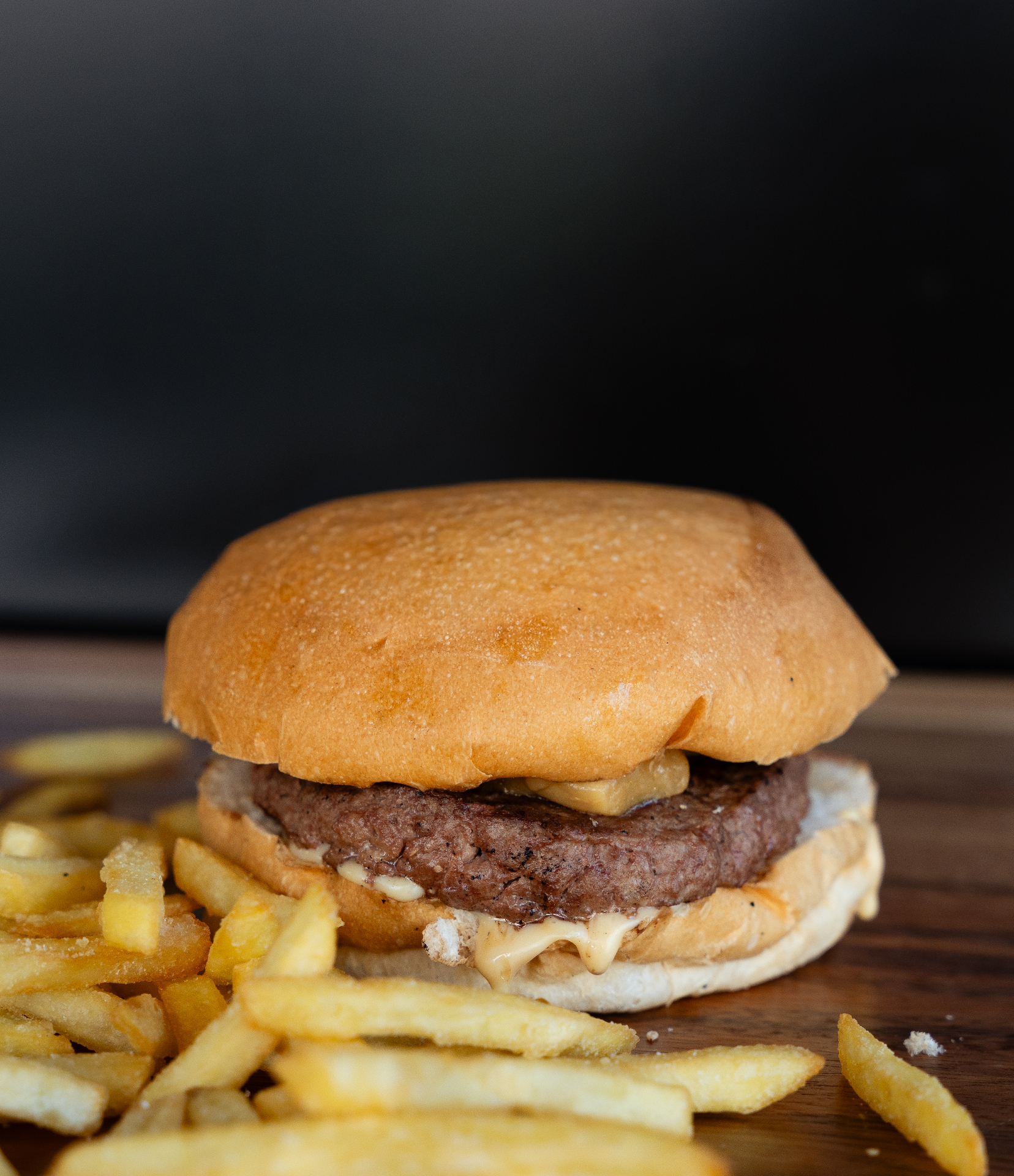Burger gourmet con patatine
