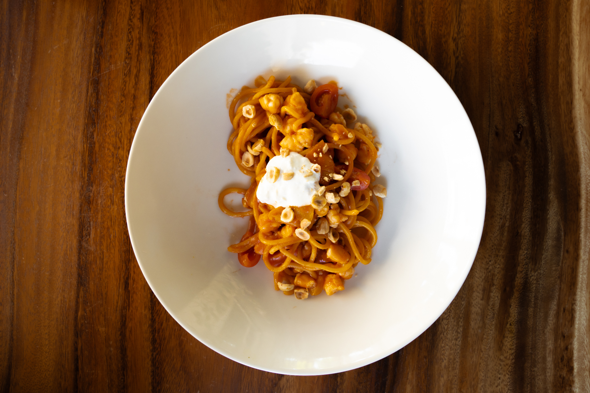 Spaghetto al pomodoro e nocciole